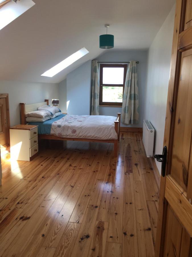 Camino House Bed & Breakfast ทราลี ภายนอก รูปภาพ